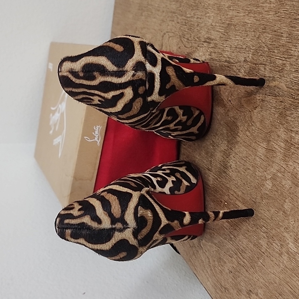 Authentic So Kate Pony Miaou /GG 120  Calfskin Christian Louboutin Heels - Picture 5 of 16